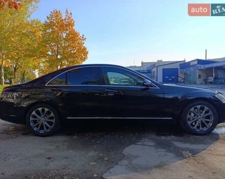 Мерседес С Класс 2007 в Львове на Automoto.ua Черный Мерседес С Класс, объемом двигателя 3.2 л и пробегом 320 тыс. км за 15000 $, фото 1 на Automoto.ua