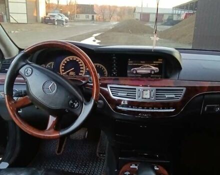 Черный Мерседес С Класс, объемом двигателя 5.5 л и пробегом 204 тыс. км за 12650 $, фото 13 на Automoto.ua