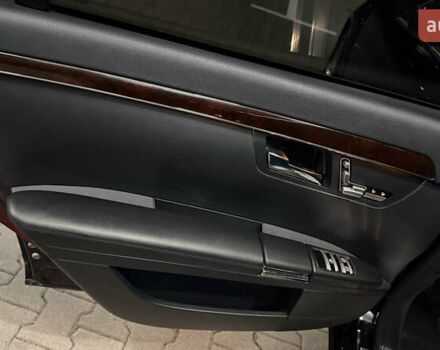 Черный Мерседес С Класс, объемом двигателя 5.5 л и пробегом 176 тыс. км за 8499 $, фото 44 на Automoto.ua