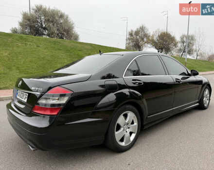 Черный Мерседес С Класс, объемом двигателя 3.5 л и пробегом 305 тыс. км за 7800 $, фото 5 на Automoto.ua