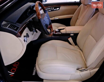 Чорний Мерседес С Клас, об'ємом двигуна 4.7 л та пробігом 218 тис. км за 8900 $, фото 40 на Automoto.ua