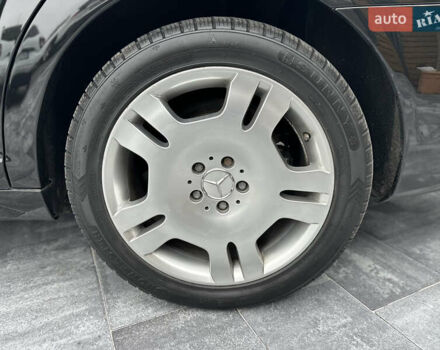 Чорний Мерседес С Клас, об'ємом двигуна 3.5 л та пробігом 220 тис. км за 10800 $, фото 45 на Automoto.ua