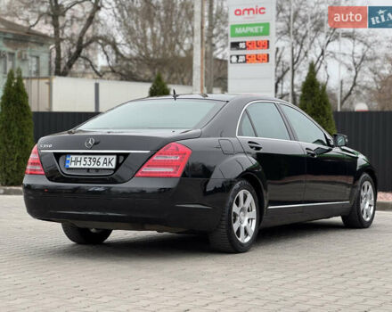 Черный Мерседес С Класс, объемом двигателя 3.5 л и пробегом 217 тыс. км за 10300 $, фото 23 на Automoto.ua