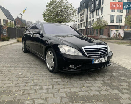 Черный Мерседес С Класс, объемом двигателя 5.51 л и пробегом 249 тыс. км за 14000 $, фото 9 на Automoto.ua