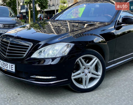 Черный Мерседес С Класс, объемом двигателя 5.46 л и пробегом 171 тыс. км за 14900 $, фото 5 на Automoto.ua