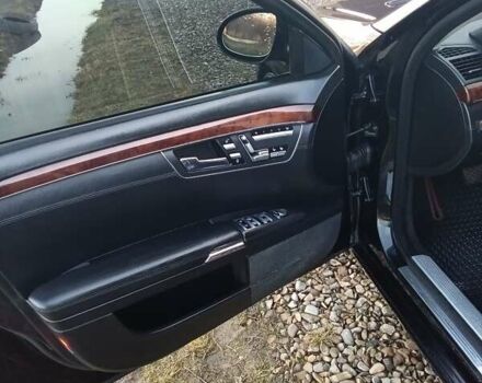 Черный Мерседес С Класс, объемом двигателя 5.5 л и пробегом 204 тыс. км за 12650 $, фото 30 на Automoto.ua