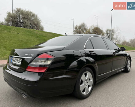Черный Мерседес С Класс, объемом двигателя 3.5 л и пробегом 305 тыс. км за 7800 $, фото 8 на Automoto.ua