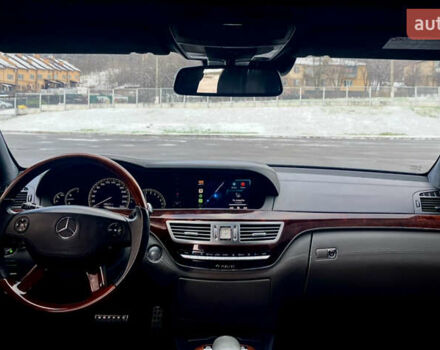 Чорний Мерседес С Клас, об'ємом двигуна 5.46 л та пробігом 160 тис. км за 9990 $, фото 24 на Automoto.ua