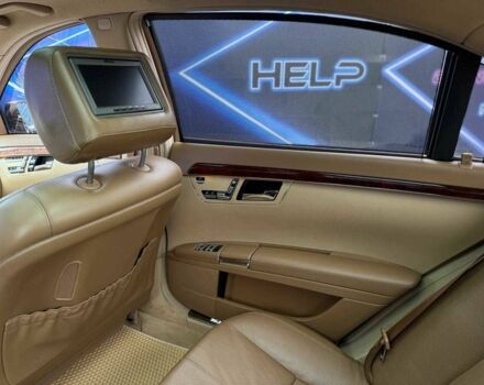 Черный Мерседес С Класс, объемом двигателя 5.5 л и пробегом 265 тыс. км за 10499 $, фото 12 на Automoto.ua