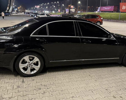 Черный Мерседес С Класс, объемом двигателя 5.5 л и пробегом 176 тыс. км за 8499 $, фото 16 на Automoto.ua