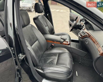 Черный Мерседес С Класс, объемом двигателя 3.5 л и пробегом 217 тыс. км за 10300 $, фото 53 на Automoto.ua