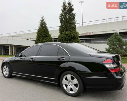 Черный Мерседес С Класс, объемом двигателя 3.5 л и пробегом 305 тыс. км за 7800 $, фото 12 на Automoto.ua
