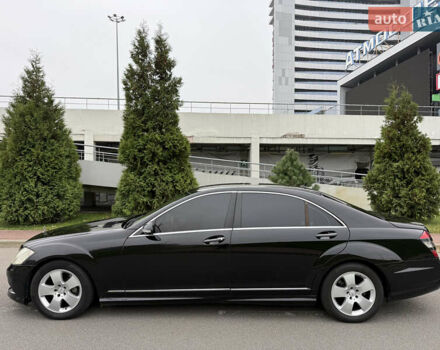 Черный Мерседес С Класс, объемом двигателя 3.5 л и пробегом 305 тыс. км за 7800 $, фото 7 на Automoto.ua