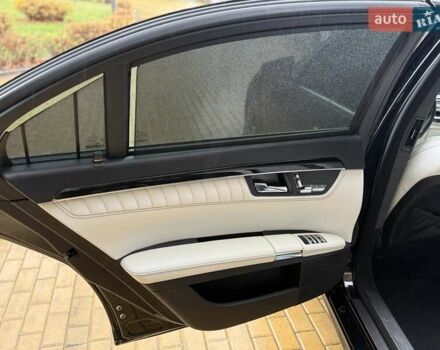 Черный Мерседес С Класс, объемом двигателя 6.2 л и пробегом 125 тыс. км за 18500 $, фото 33 на Automoto.ua