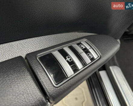 Черный Мерседес С Класс, объемом двигателя 3.5 л и пробегом 217 тыс. км за 10300 $, фото 59 на Automoto.ua