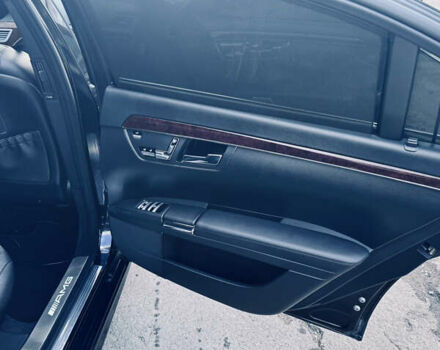 Чорний Мерседес С Клас, об'ємом двигуна 3.5 л та пробігом 190 тис. км за 10500 $, фото 11 на Automoto.ua