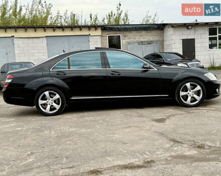 Мерседес С Класс 2007 в Ровно на Automoto.ua Черный Мерседес С Класс, объемом двигателя 5.5 л и пробегом 323 тыс. км за 8999 $, фото 28 на Automoto.ua