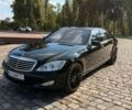 Черный Мерседес С Класс, объемом двигателя 5.5 л и пробегом 260 тыс. км за 8500 $, фото 1 на Automoto.ua