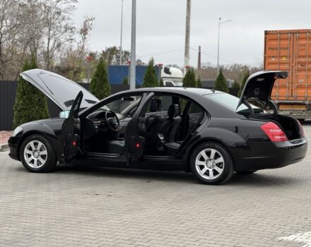 Черный Мерседес С Класс, объемом двигателя 3.5 л и пробегом 217 тыс. км за 10300 $, фото 9 на Automoto.ua