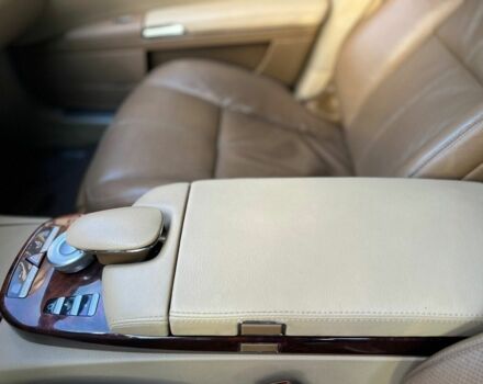 Черный Мерседес С Класс, объемом двигателя 5.5 л и пробегом 330 тыс. км за 10000 $, фото 15 на Automoto.ua