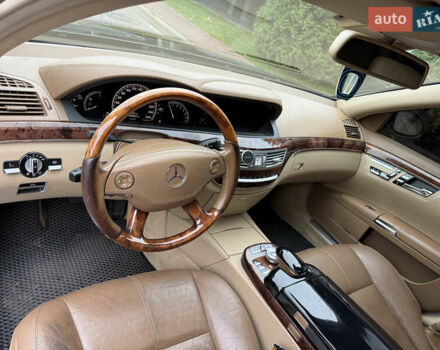 Черный Мерседес С Класс, объемом двигателя 3.5 л и пробегом 305 тыс. км за 7800 $, фото 23 на Automoto.ua