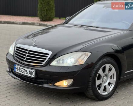 Черный Мерседес С Класс, объемом двигателя 3.5 л и пробегом 217 тыс. км за 10300 $, фото 12 на Automoto.ua