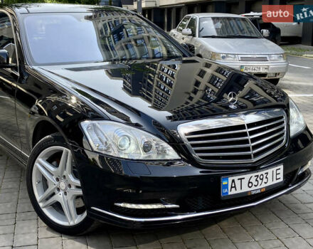 Черный Мерседес С Класс, объемом двигателя 5.46 л и пробегом 171 тыс. км за 14900 $, фото 9 на Automoto.ua