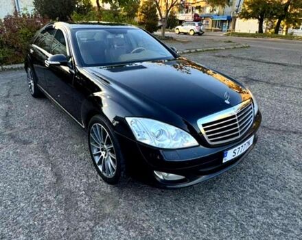 Черный Мерседес С Класс, объемом двигателя 3 л и пробегом 300 тыс. км за 10200 $, фото 1 на Automoto.ua