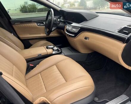 Чорний Мерседес С Клас, об'ємом двигуна 5.5 л та пробігом 125 тис. км за 35500 $, фото 29 на Automoto.ua