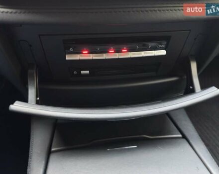 Черный Мерседес С Класс, объемом двигателя 5.46 л и пробегом 322 тыс. км за 15000 $, фото 11 на Automoto.ua