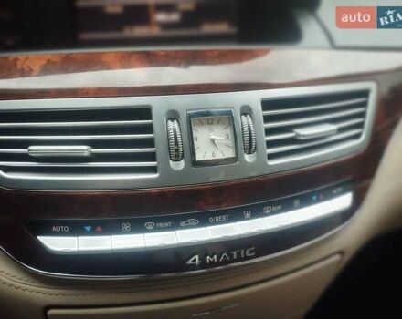 Черный Мерседес С Класс, объемом двигателя 5.5 л и пробегом 416 тыс. км за 9500 $, фото 16 на Automoto.ua