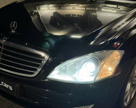 Черный Мерседес С Класс, объемом двигателя 5.5 л и пробегом 176 тыс. км за 8499 $, фото 71 на Automoto.ua