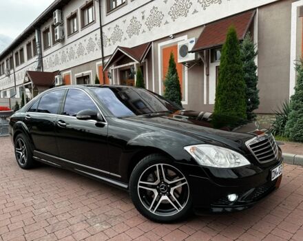 Черный Мерседес С Класс, объемом двигателя 5.5 л и пробегом 330 тыс. км за 10000 $, фото 4 на Automoto.ua