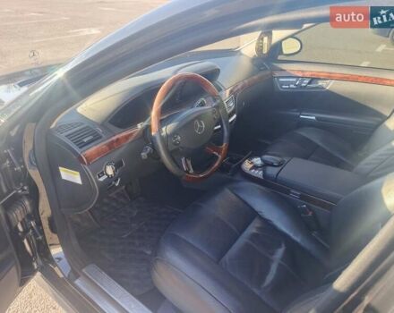 Черный Мерседес С Класс, объемом двигателя 5.46 л и пробегом 222 тыс. км за 10000 $, фото 10 на Automoto.ua