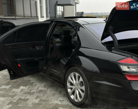 Черный Мерседес С Класс, объемом двигателя 5.46 л и пробегом 270 тыс. км за 8700 $, фото 20 на Automoto.ua