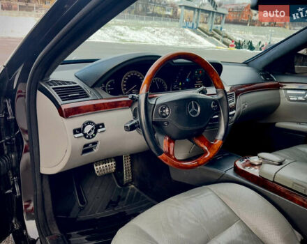 Чорний Мерседес С Клас, об'ємом двигуна 5.46 л та пробігом 160 тис. км за 9990 $, фото 22 на Automoto.ua