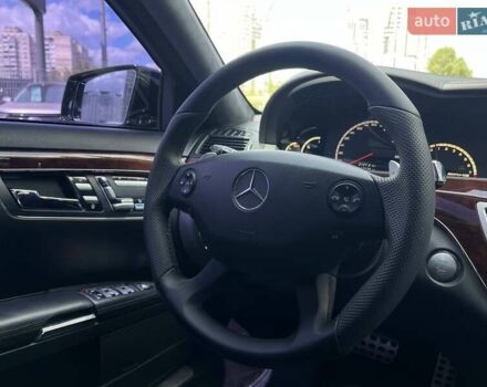 Черный Мерседес С Класс, объемом двигателя 6.21 л и пробегом 150 тыс. км за 16990 $, фото 21 на Automoto.ua