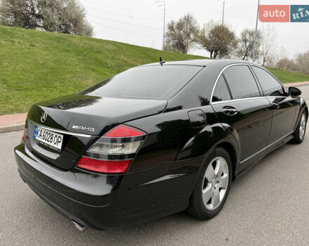 Черный Мерседес С Класс, объемом двигателя 3.5 л и пробегом 305 тыс. км за 7800 $, фото 16 на Automoto.ua