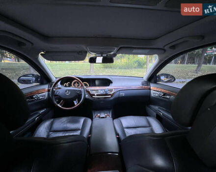 Чорний Мерседес С Клас, об'ємом двигуна 5.46 л та пробігом 560 тис. км за 7650 $, фото 34 на Automoto.ua