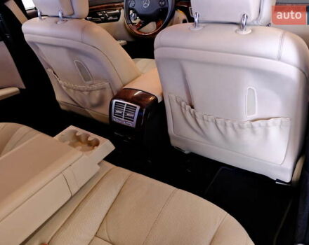 Чорний Мерседес С Клас, об'ємом двигуна 4.7 л та пробігом 218 тис. км за 8900 $, фото 49 на Automoto.ua