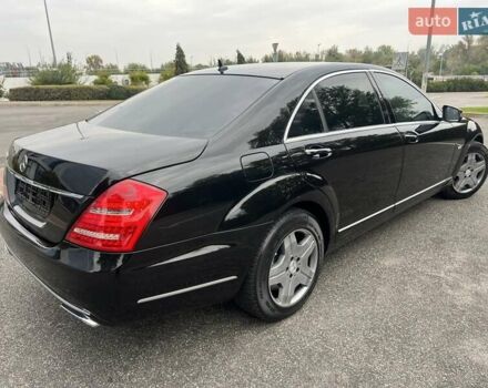 Чорний Мерседес С Клас, об'ємом двигуна 5.5 л та пробігом 125 тис. км за 35500 $, фото 5 на Automoto.ua