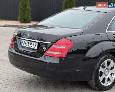 Черный Мерседес С Класс, объемом двигателя 3.5 л и пробегом 217 тыс. км за 10300 $, фото 25 на Automoto.ua