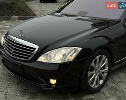 Черный Мерседес С Класс, объемом двигателя 5.46 л и пробегом 270 тыс. км за 8700 $, фото 13 на Automoto.ua