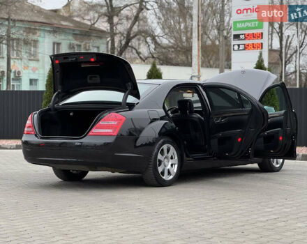 Черный Мерседес С Класс, объемом двигателя 3.5 л и пробегом 217 тыс. км за 10300 $, фото 43 на Automoto.ua