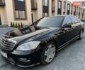 Черный Мерседес С Класс, объемом двигателя 5.5 л и пробегом 220 тыс. км за 12999 $, фото 1 на Automoto.ua
