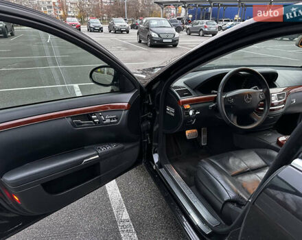 Черный Мерседес С Класс, объемом двигателя 2.99 л и пробегом 208 тыс. км за 14000 $, фото 14 на Automoto.ua