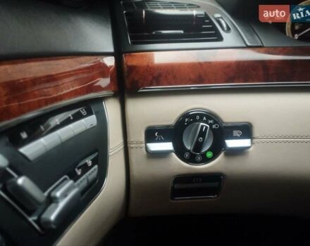 Черный Мерседес С Класс, объемом двигателя 5.5 л и пробегом 416 тыс. км за 9500 $, фото 14 на Automoto.ua