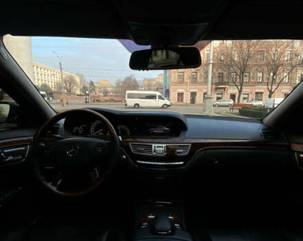 Чорний Мерседес С Клас, об'ємом двигуна 5.5 л та пробігом 303 тис. км за 10400 $, фото 17 на Automoto.ua