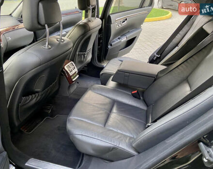 Черный Мерседес С Класс, объемом двигателя 5.46 л и пробегом 171 тыс. км за 14900 $, фото 38 на Automoto.ua