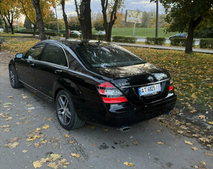 Чорний Мерседес С Клас, об'ємом двигуна 5.5 л та пробігом 155 тис. км за 16800 $, фото 5 на Automoto.ua